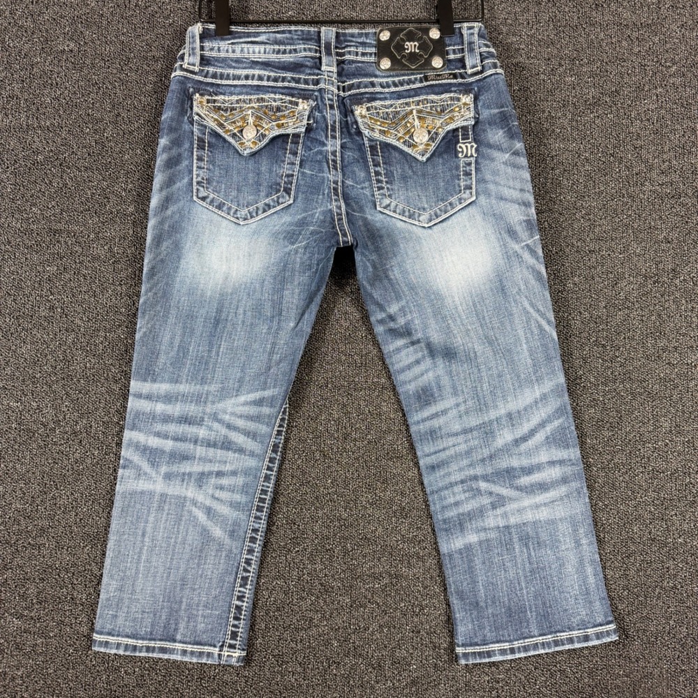 Miss Me Signature Capri Denim Jeans 29 Medium Wash Embroidered Studded Western